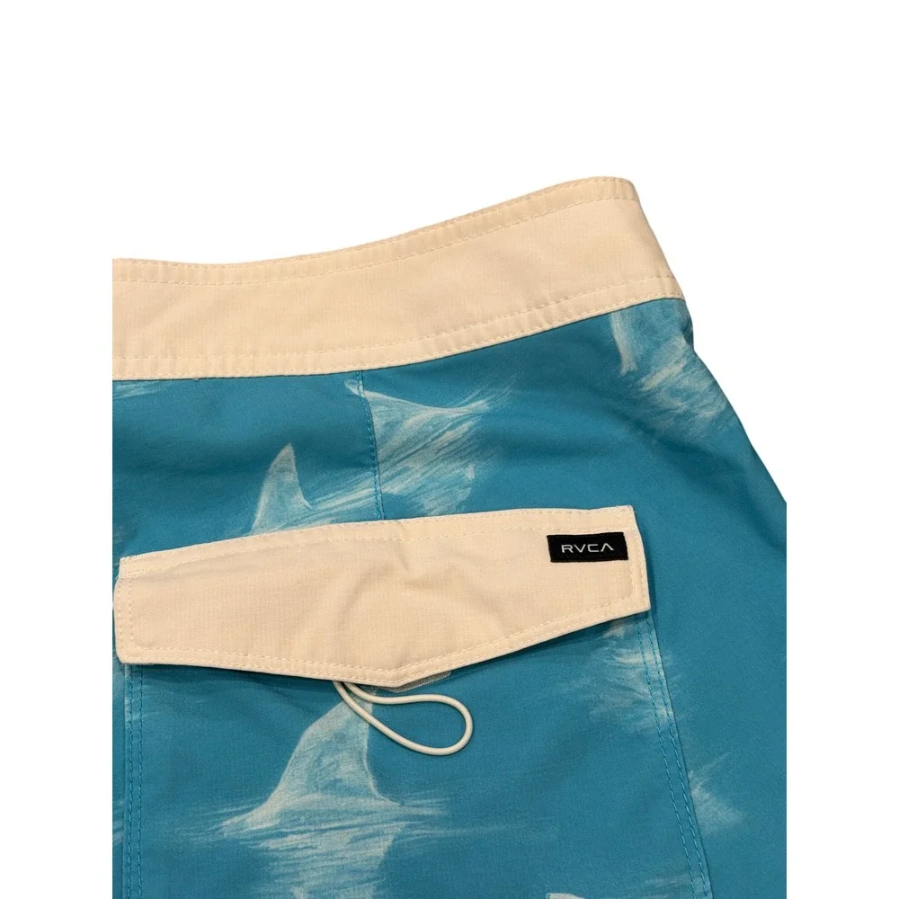 RVCA Board Shorts Mens 34 Turquoise Blue Shark Fin Print Stretch Surf Swim Trunk